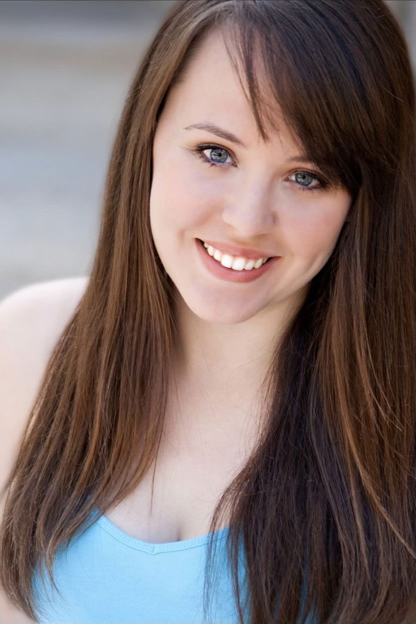 Jennifer Cové backdrop