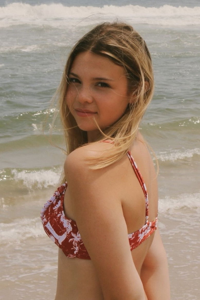 Sydney Thomas backdrop