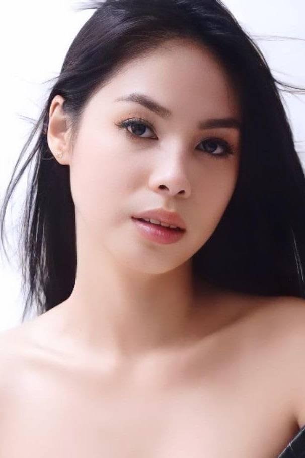 Amabella De Leon backdrop