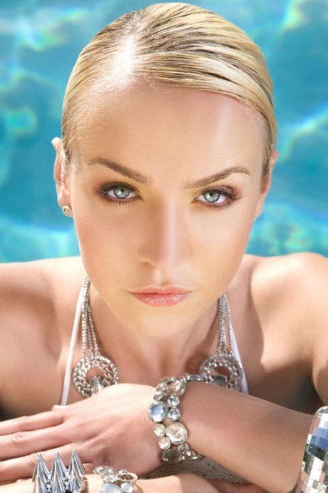 Alexandria Everett backdrop