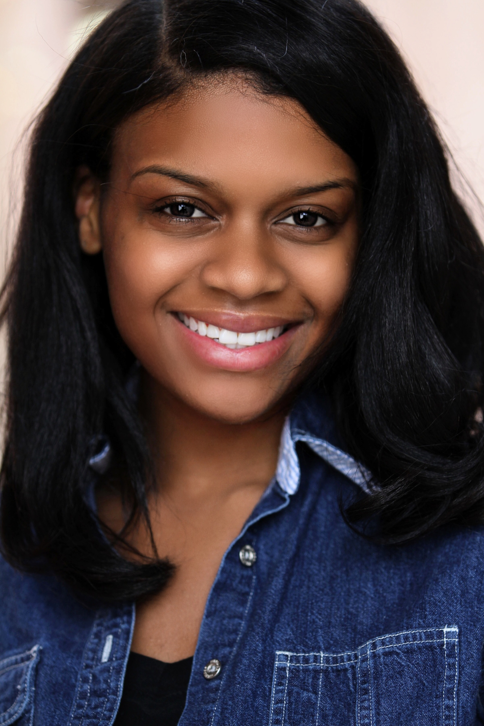 Dhakirah Darrell backdrop