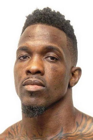 Andre August backdrop