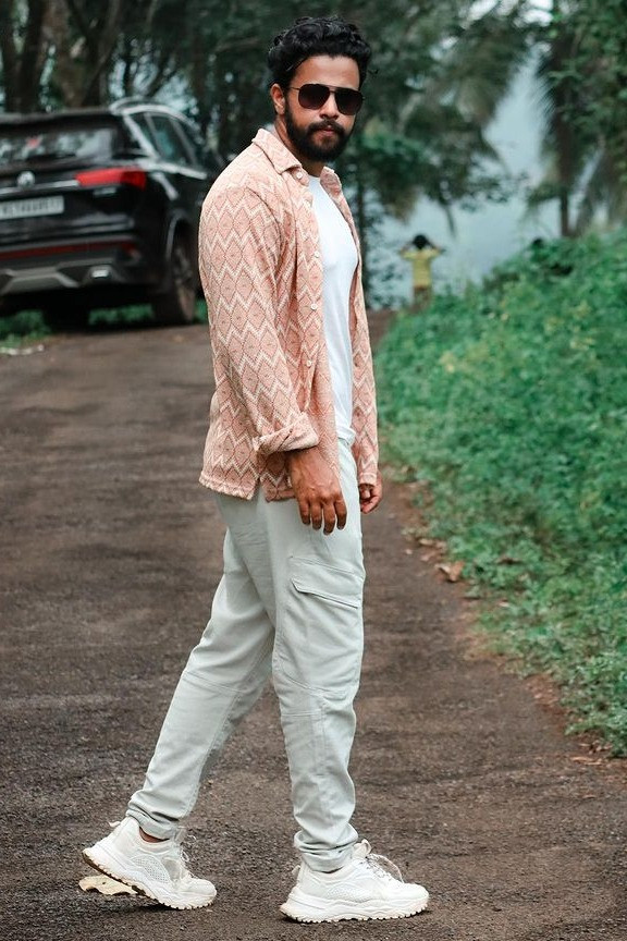 Rahesh Ravi backdrop