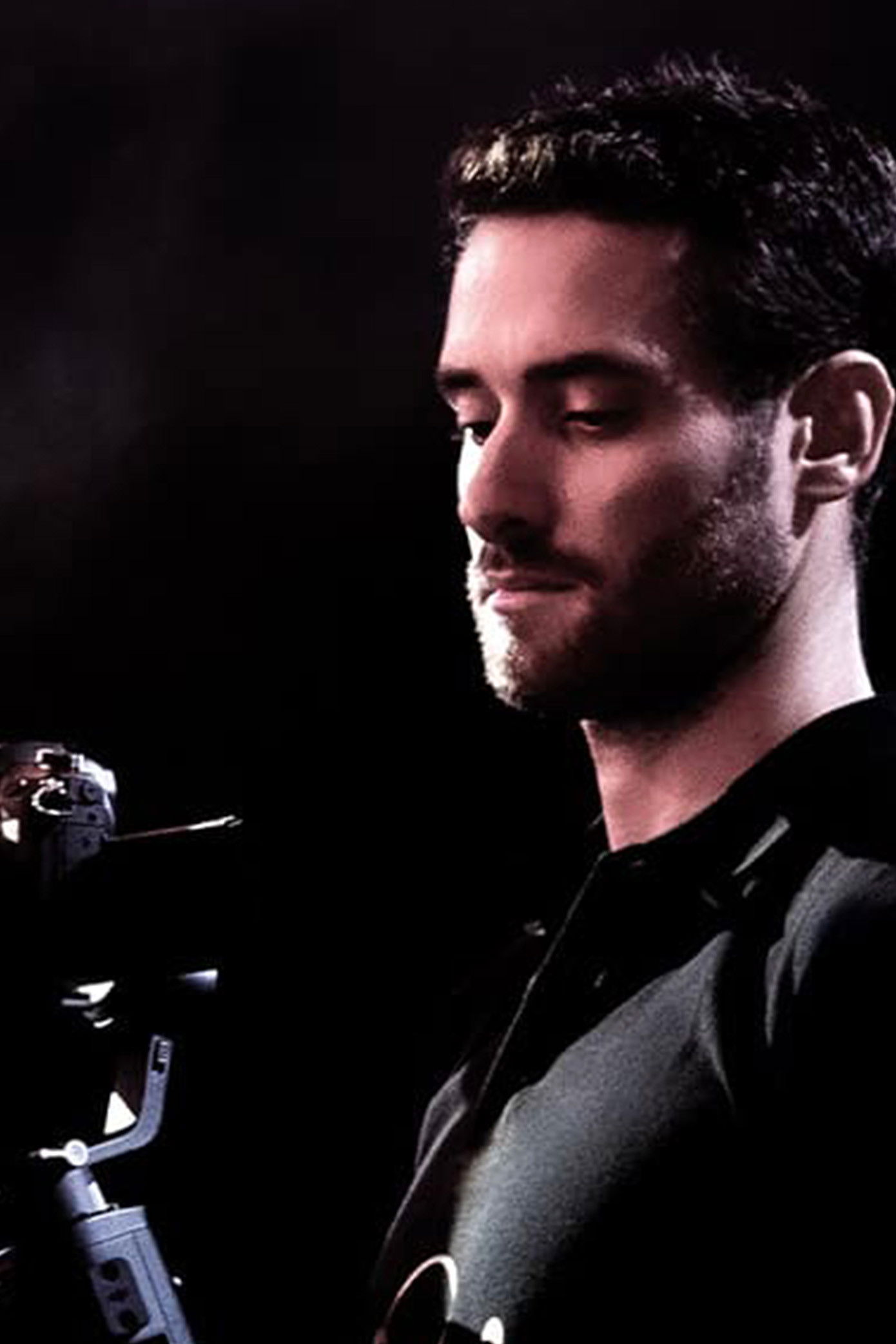 Antoine Roulleau backdrop