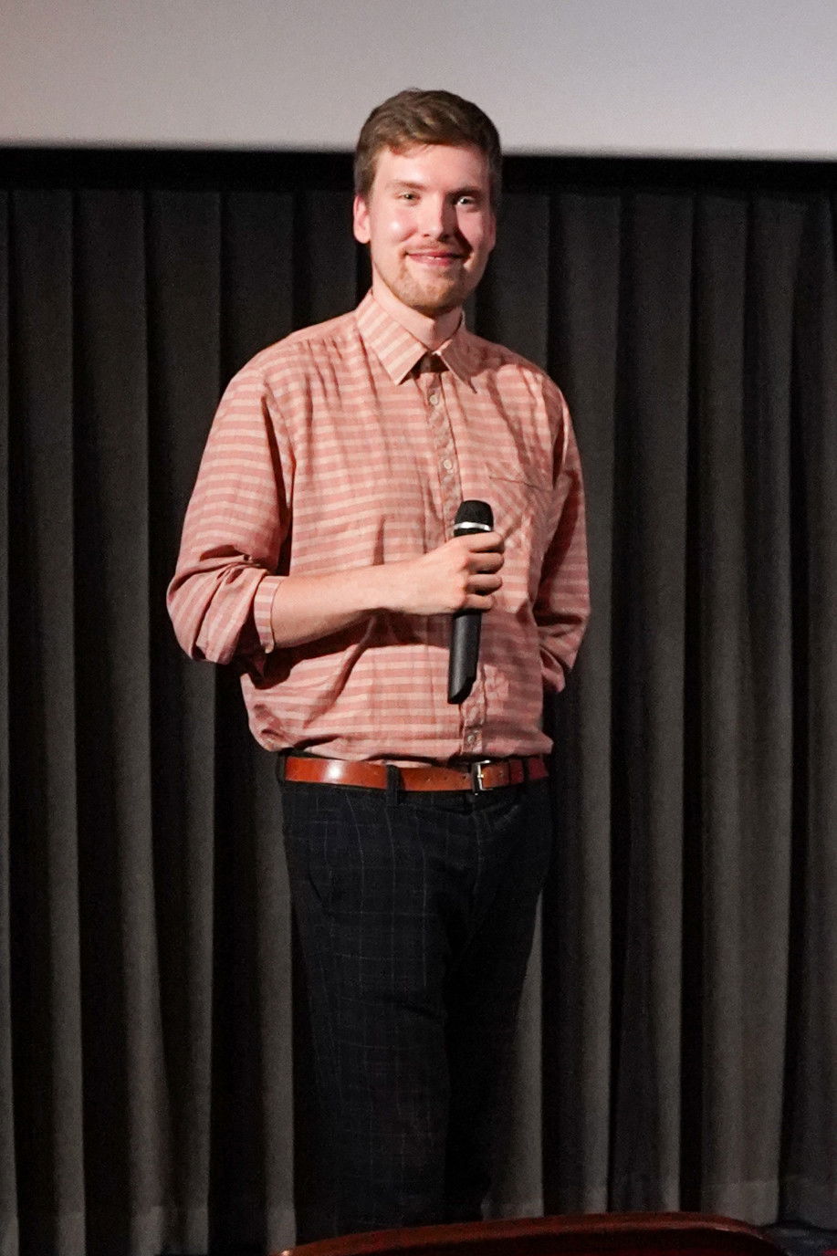 Aljoša Toplak backdrop