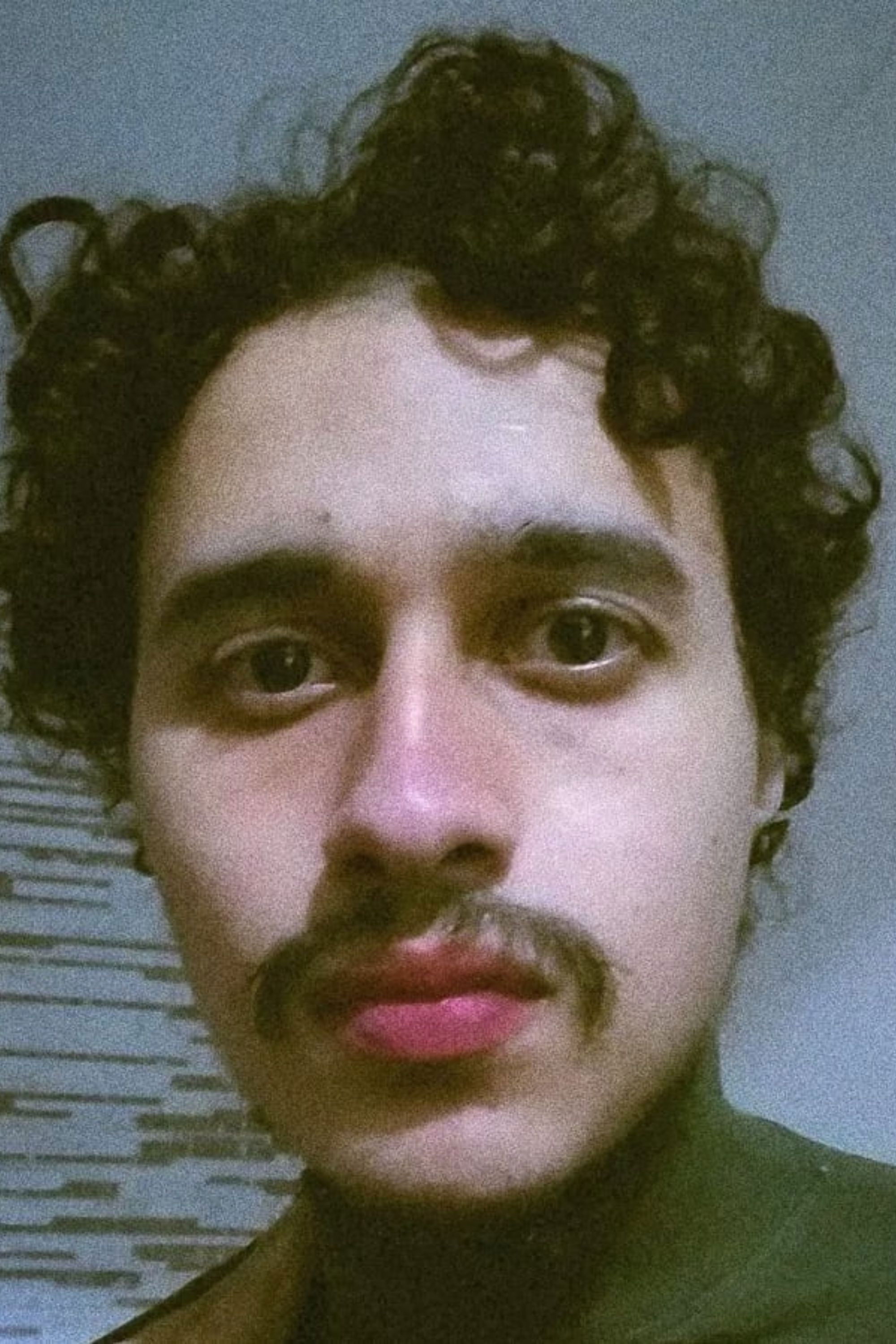 Gabriel Gomes backdrop