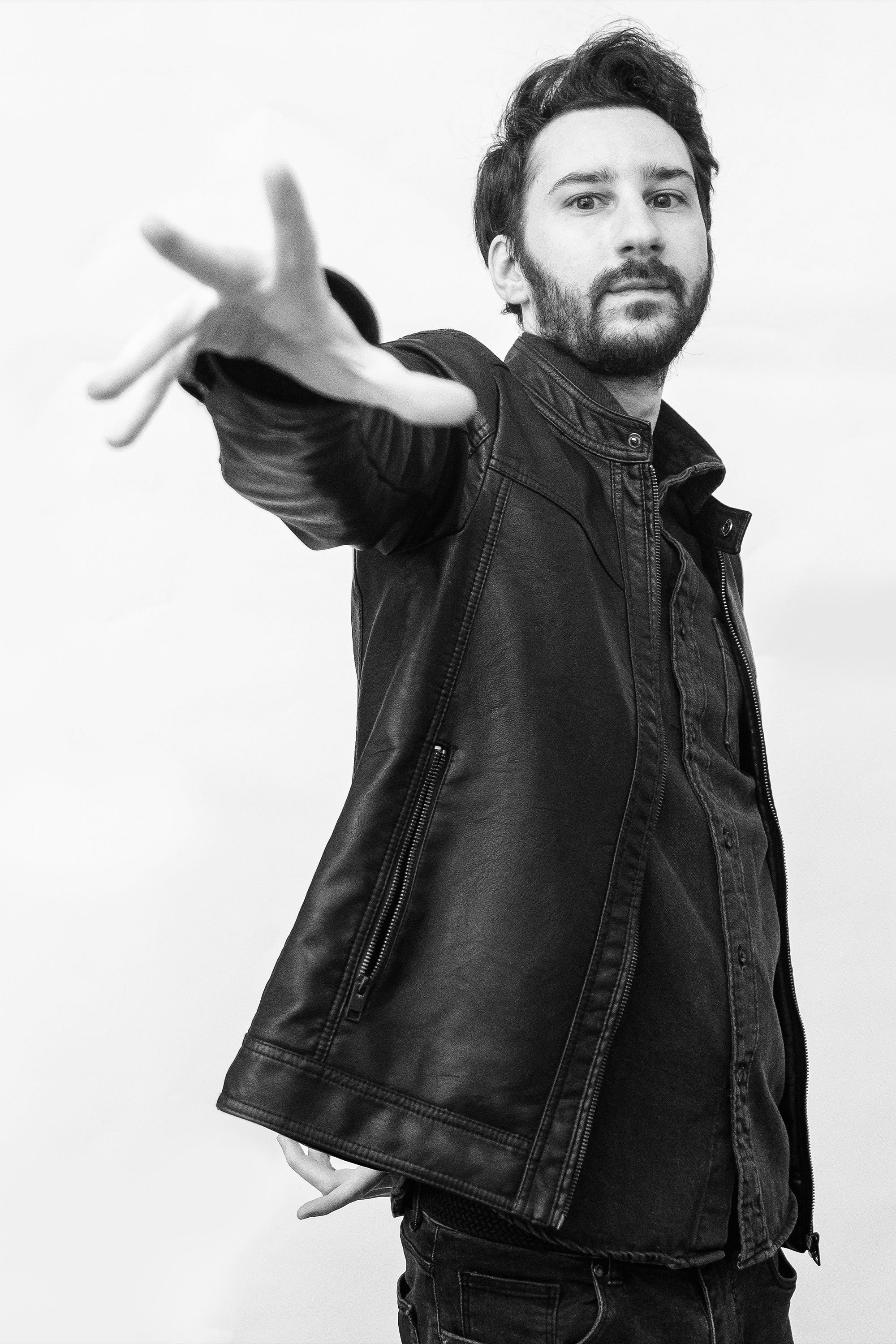 Gioele Fazzeri backdrop