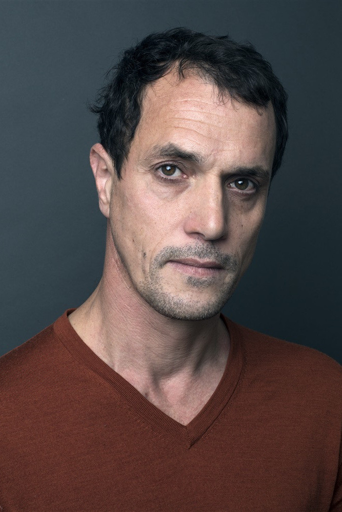 Romans Suarez-Pazos backdrop