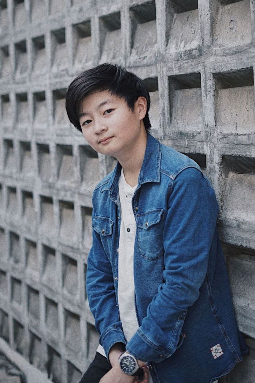 Kevin Kahuni backdrop