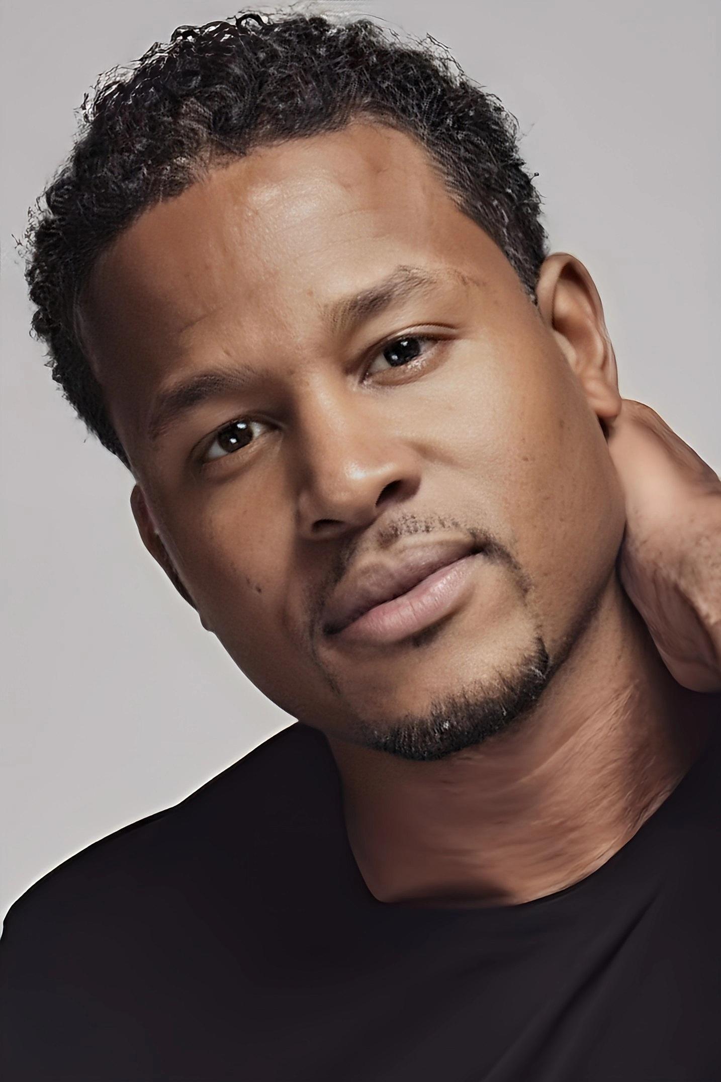 Golden Goodwin backdrop