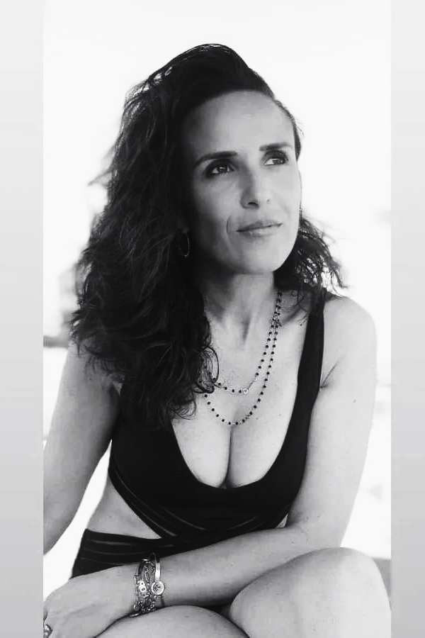 Jessica Agostini backdrop