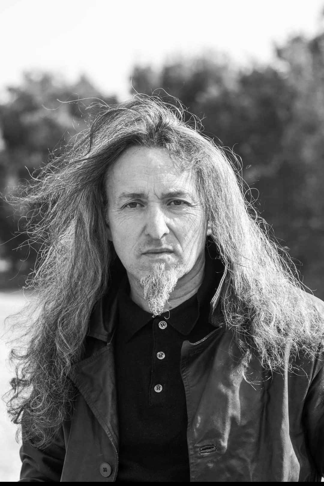 Roberto Russo backdrop