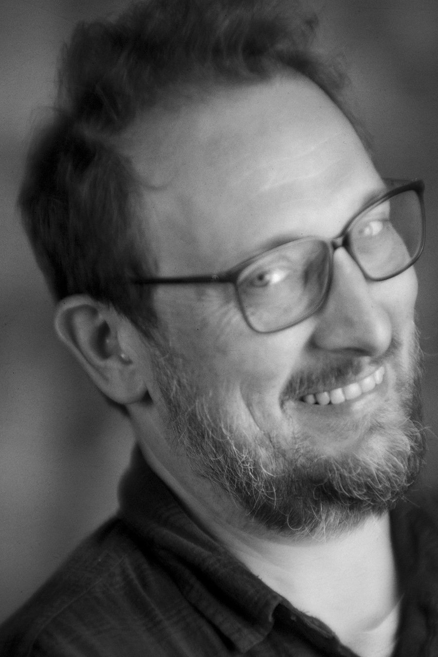 Damien Mc Donald backdrop