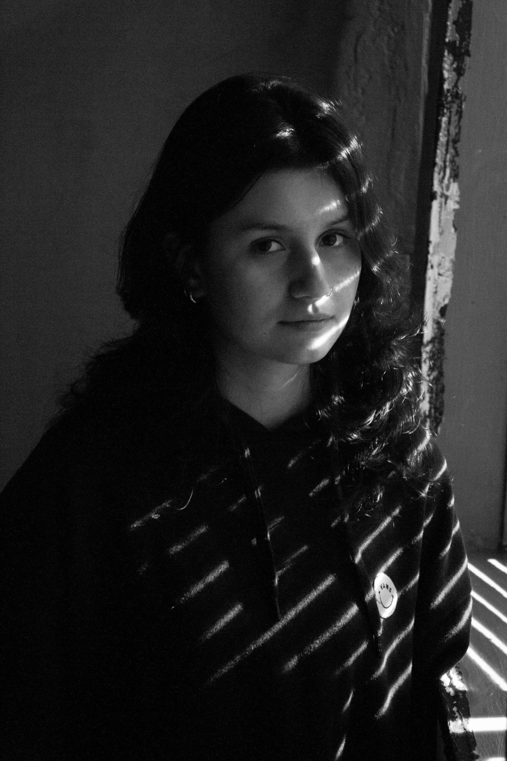 Giullie Costa backdrop