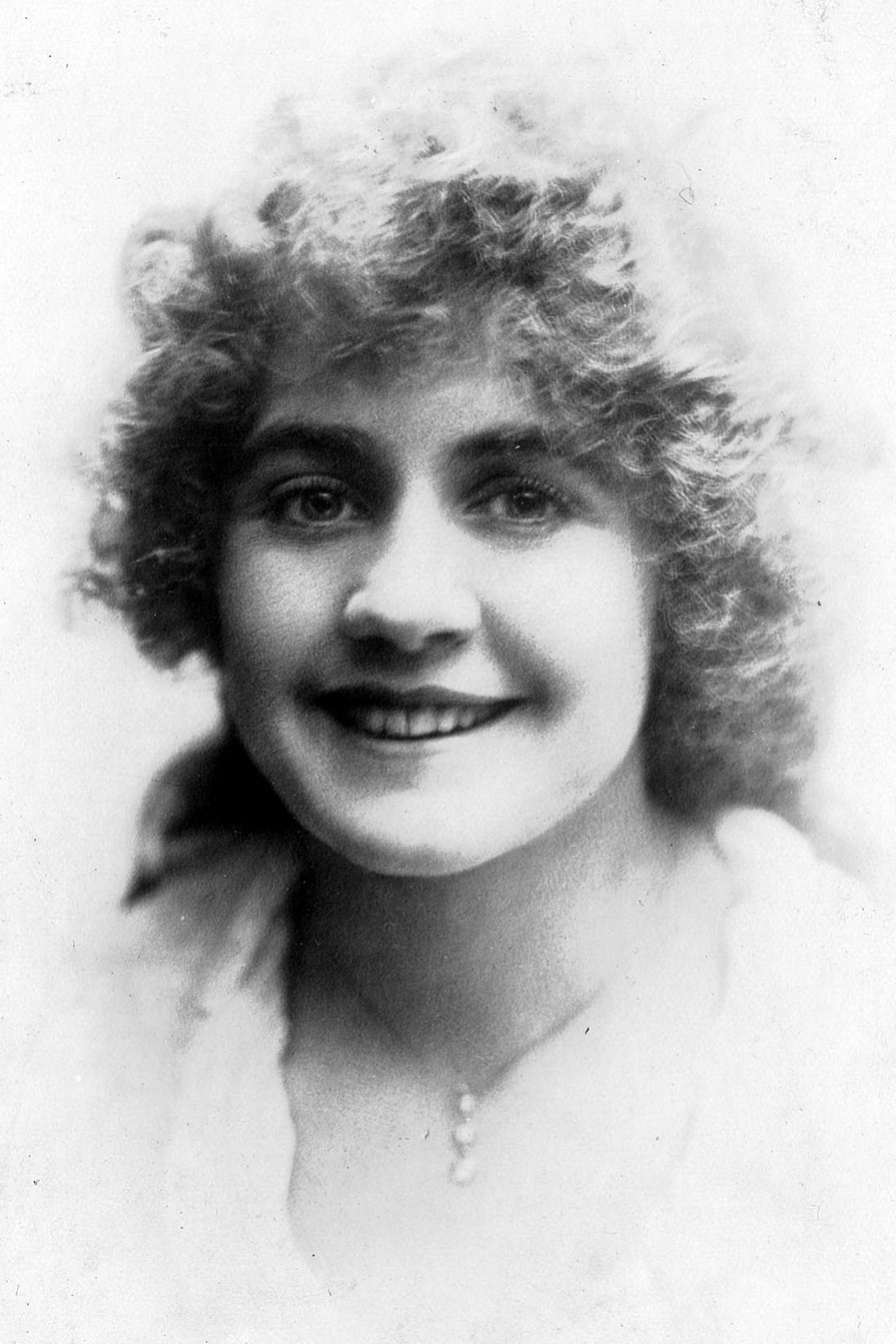 Violet Mersereau backdrop