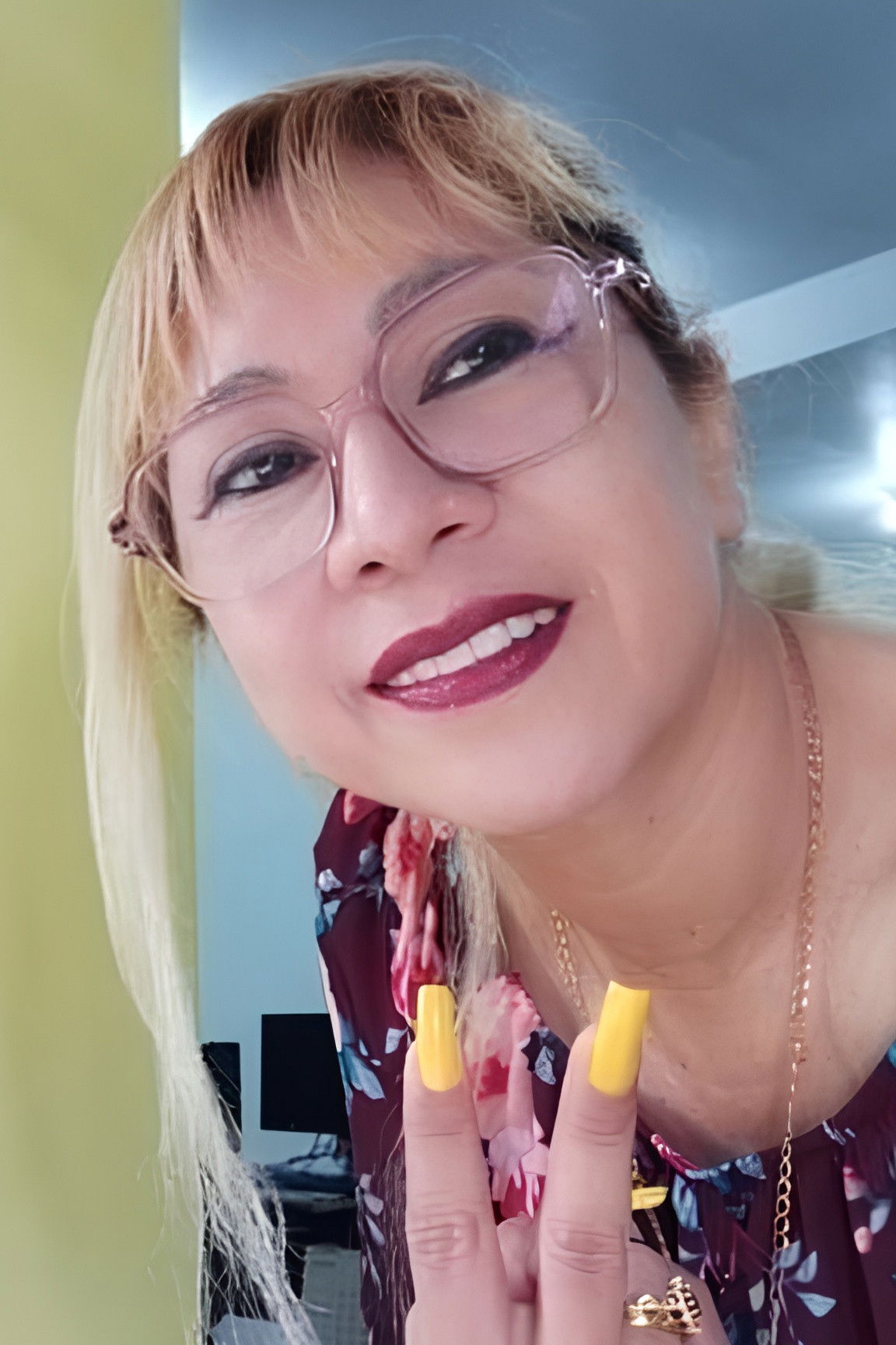 Geysa Mattos backdrop