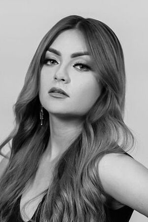 Vianney Martínez backdrop