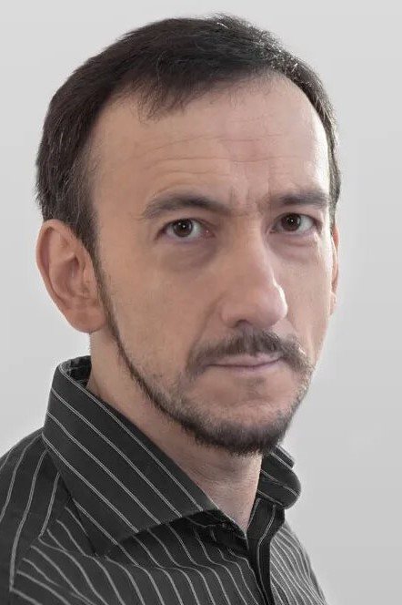 Iñigo Salinero backdrop