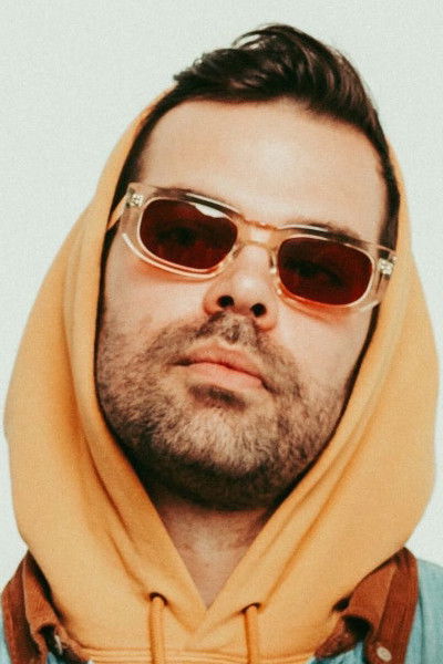 Jon Simmons backdrop