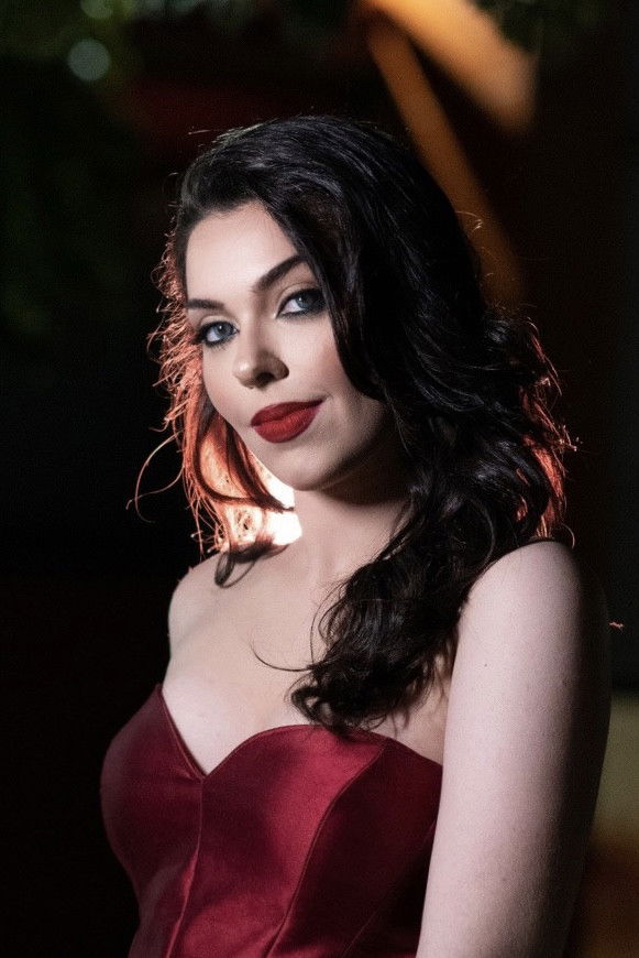 Victoria Carnelli backdrop