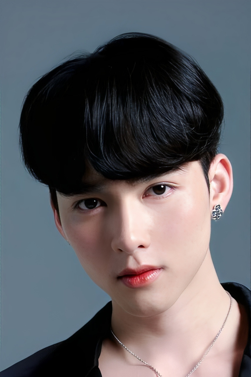 Dew Jiramate Srinonghang backdrop