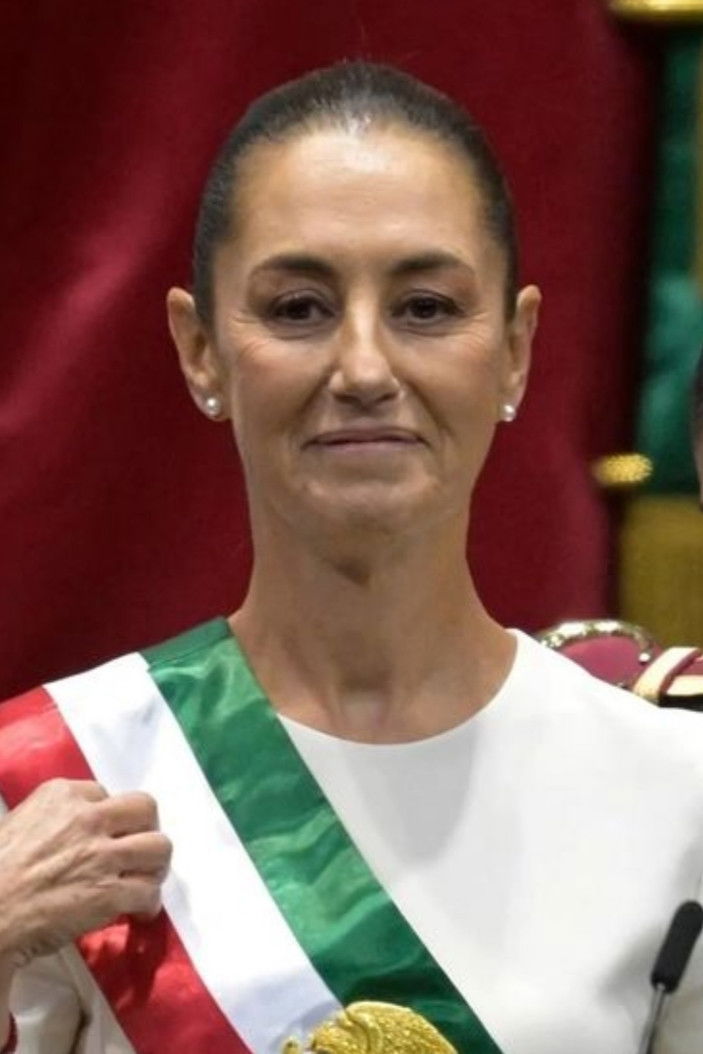 Claudia Sheinbaum backdrop