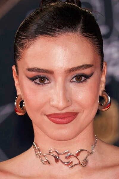 Lénie Ficara backdrop