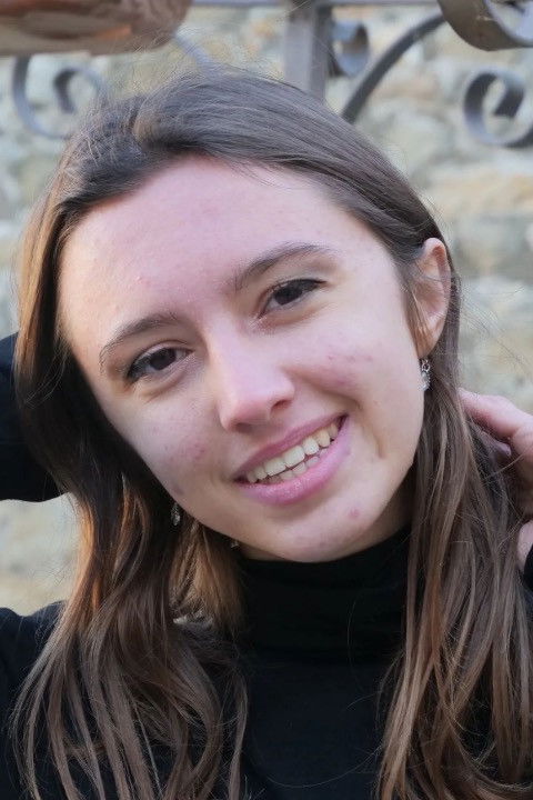 Laura Gratias backdrop