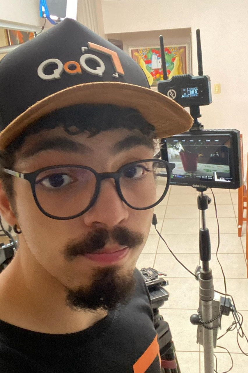 Eduardo Barcelos backdrop