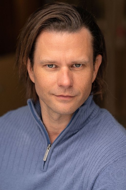 Bobby Trovato backdrop