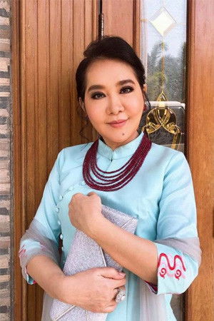 Moht Moht Myint Aung backdrop