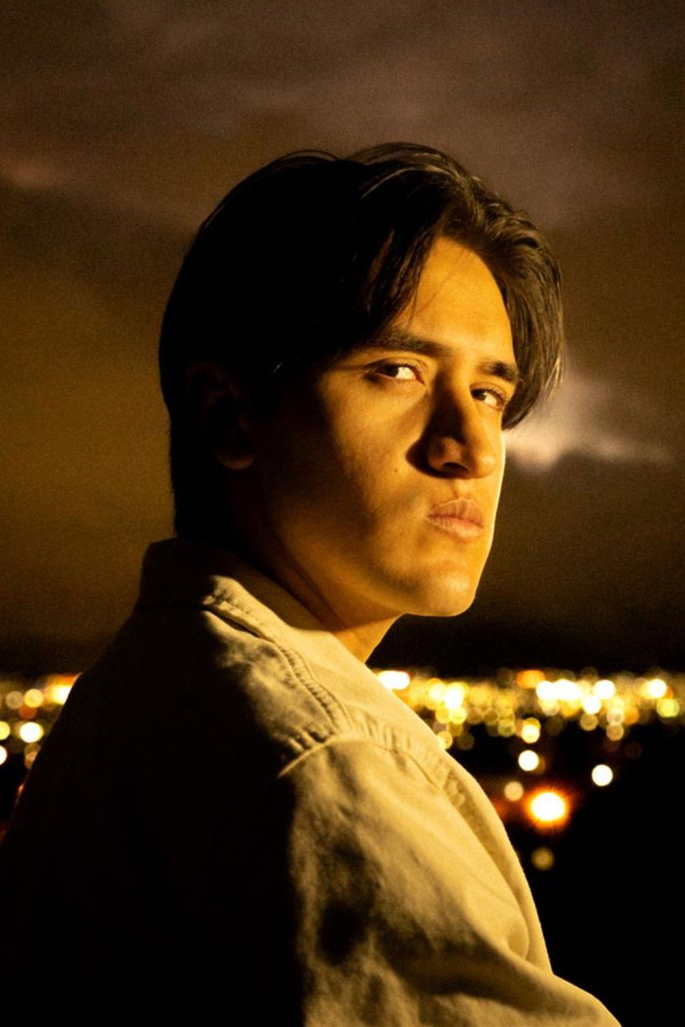 Jorge Yañez backdrop