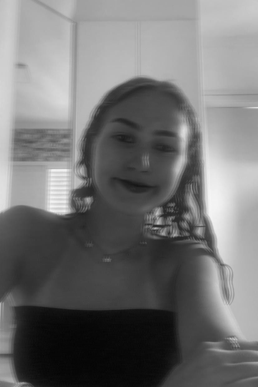 Bruna Accioly backdrop