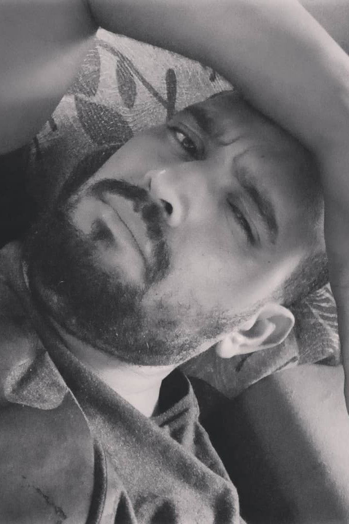 Leandro Salu backdrop