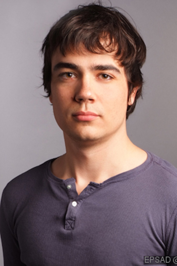 Yann Lesvenan backdrop