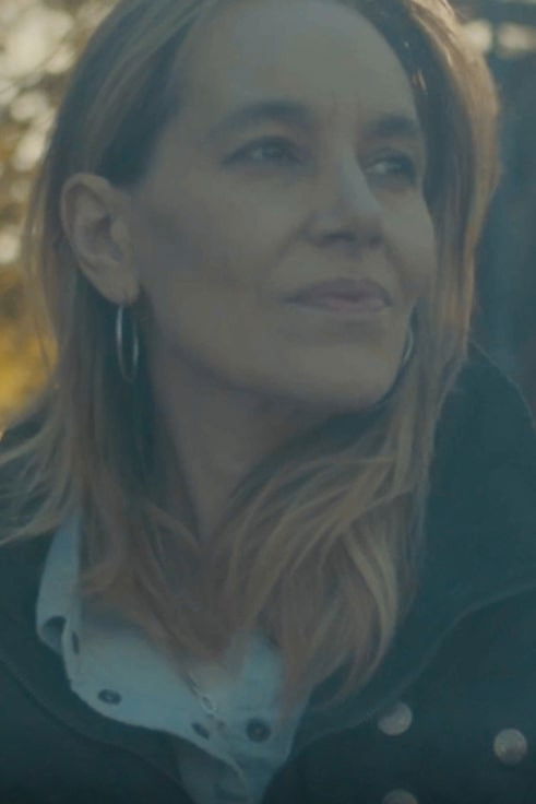 Analía Fernández backdrop