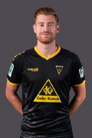 Jannik Mause backdrop