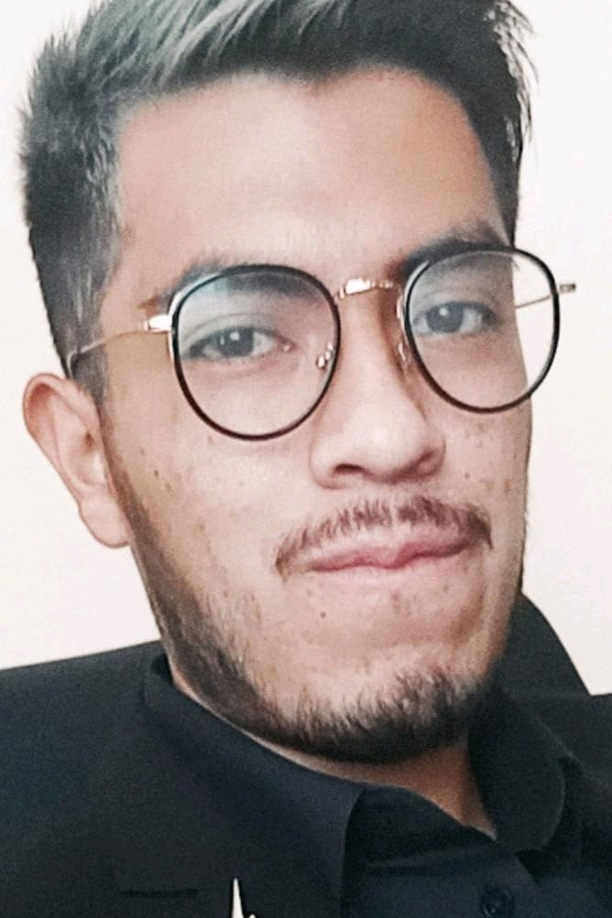 Manuel Hernández Corona backdrop