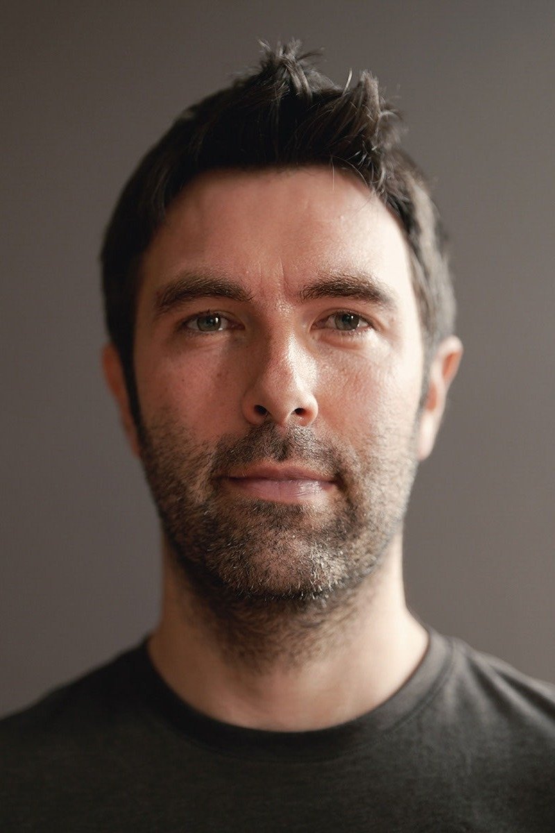 Metju Tajler backdrop