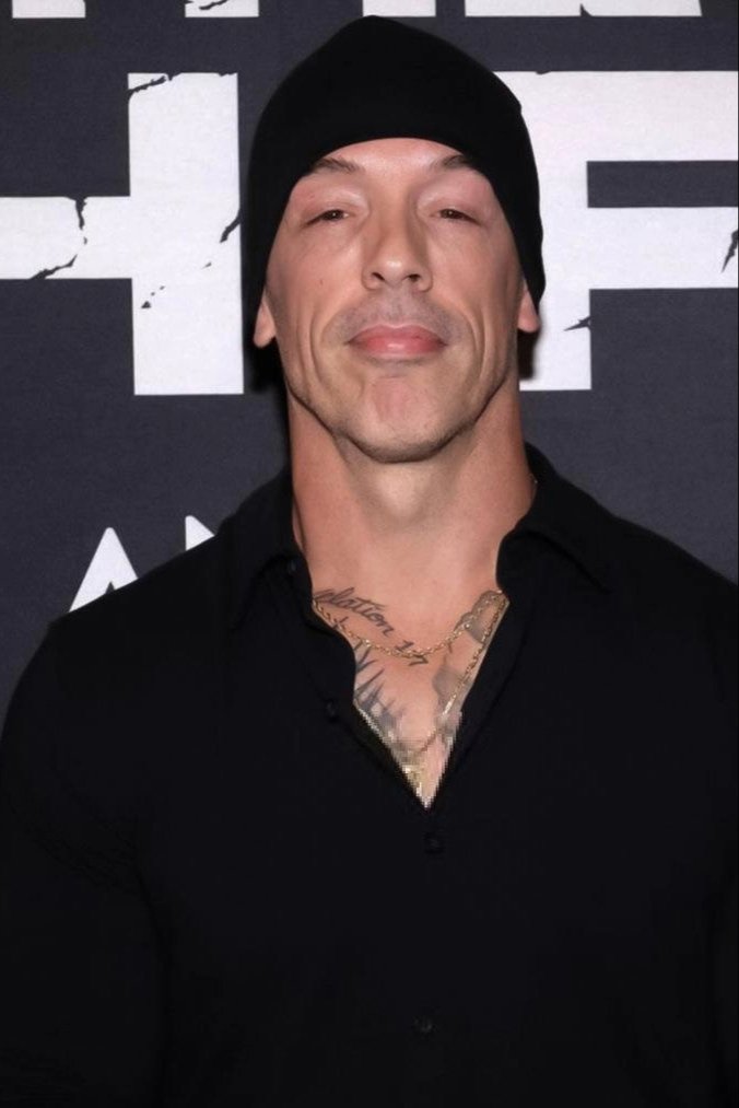 Kevin Lawson backdrop