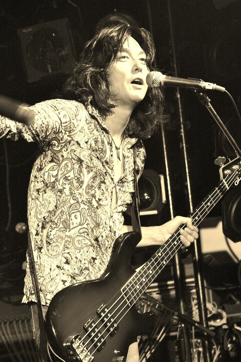 Shotaro Mitsuzono backdrop