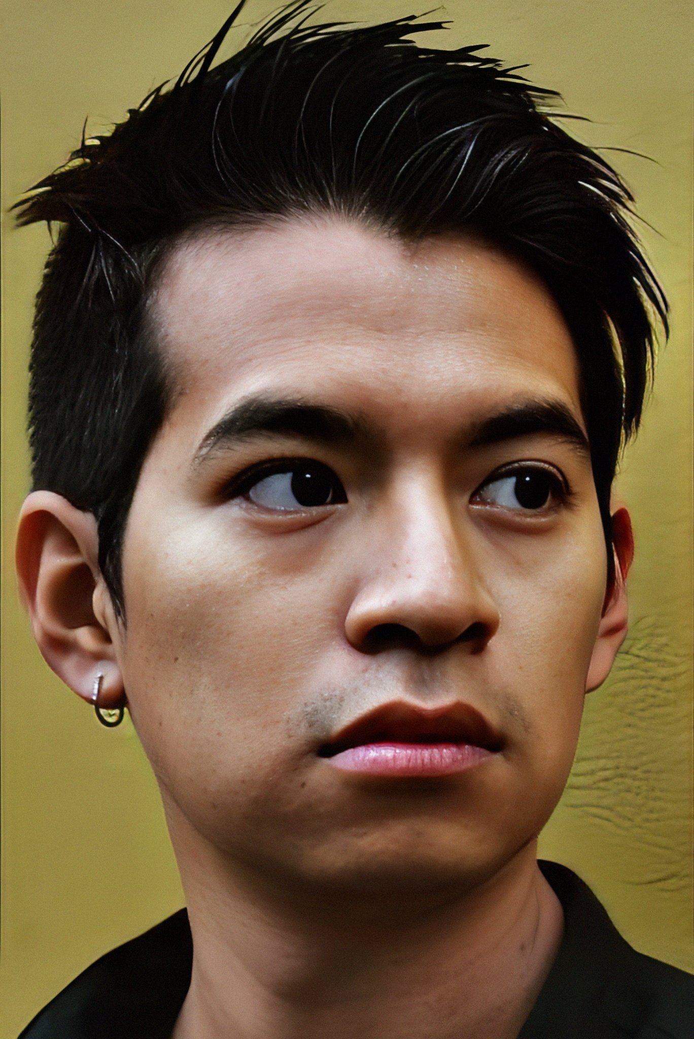 Ricardo Tadeo backdrop