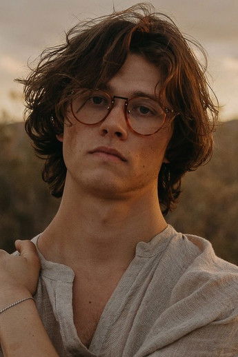 David Kushner backdrop