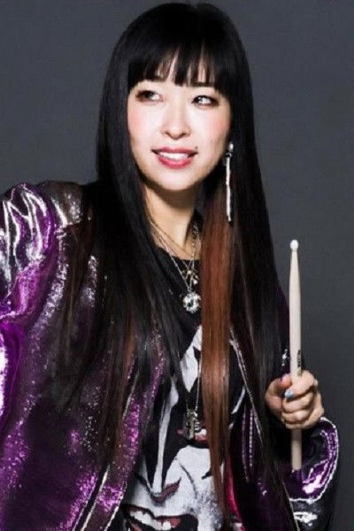 Satoko Suganuma backdrop