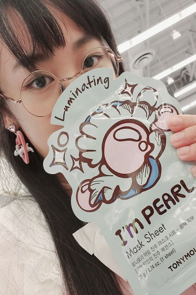 Alexandria Lorenzo backdrop