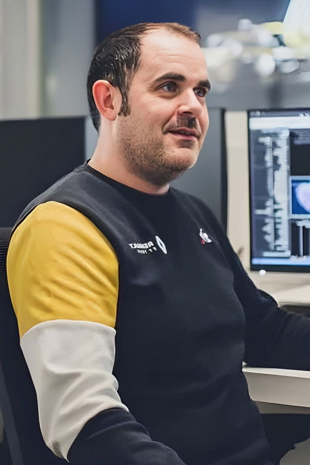 Dominic Hale backdrop