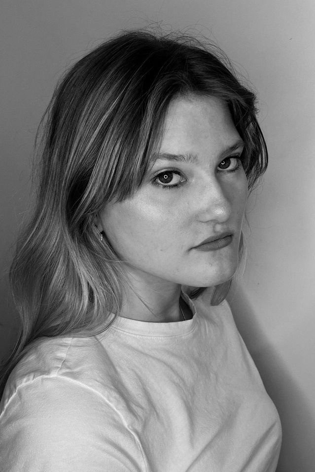 Brooklynn Crist backdrop