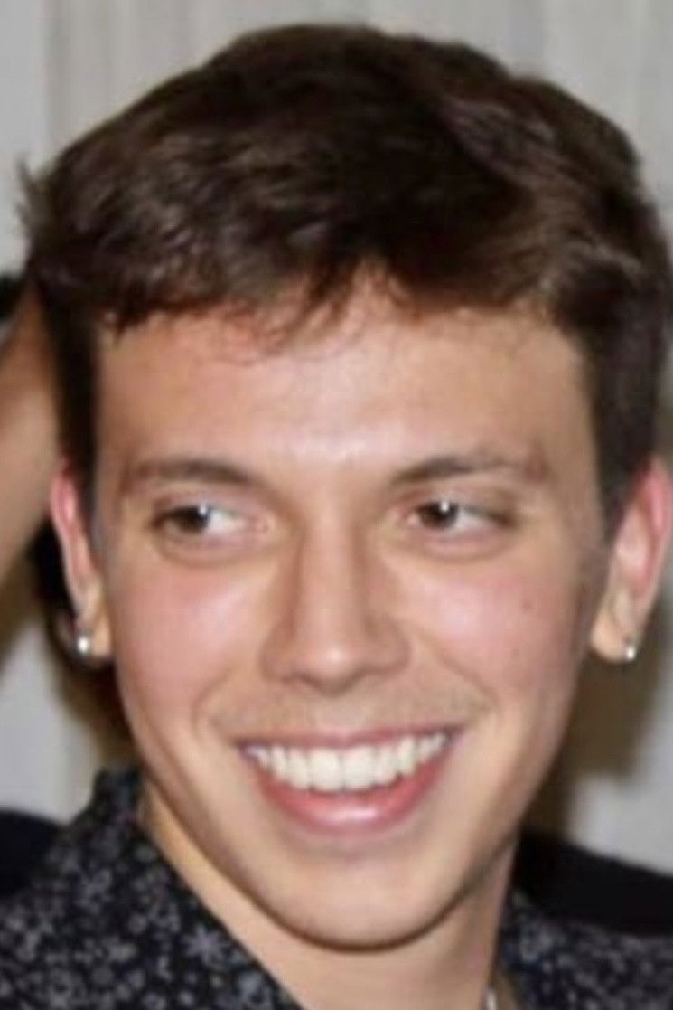 Tomás Valente Karam backdrop