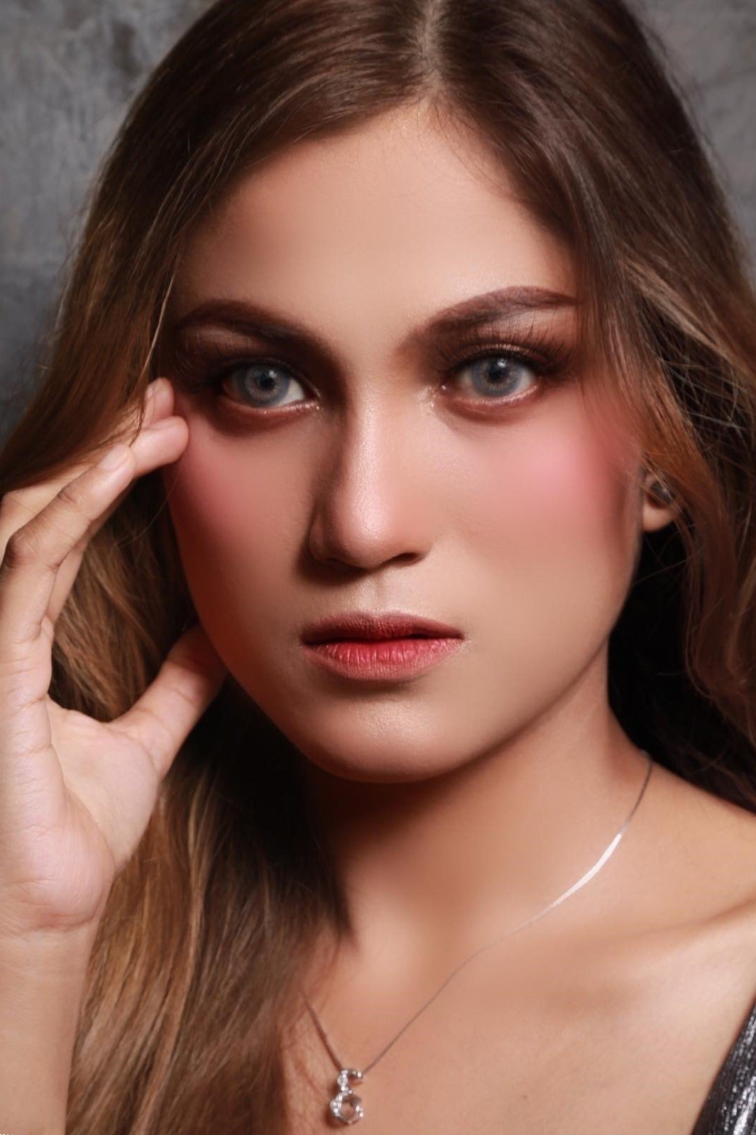 Evelyn Aurora backdrop