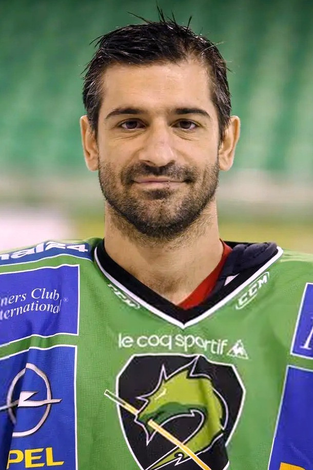 Ralph Intranuovo backdrop